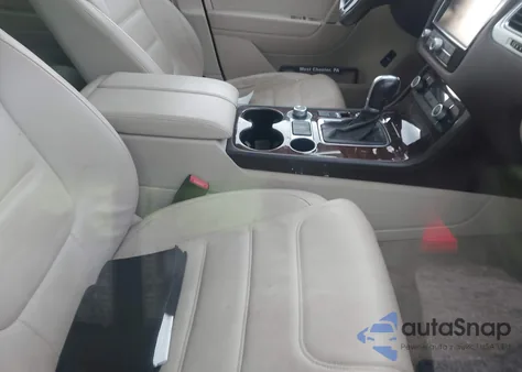 2015 Volkswagen Touareg V6 Lux from USA, damaged, VIN WVGEF9BPXFD006811